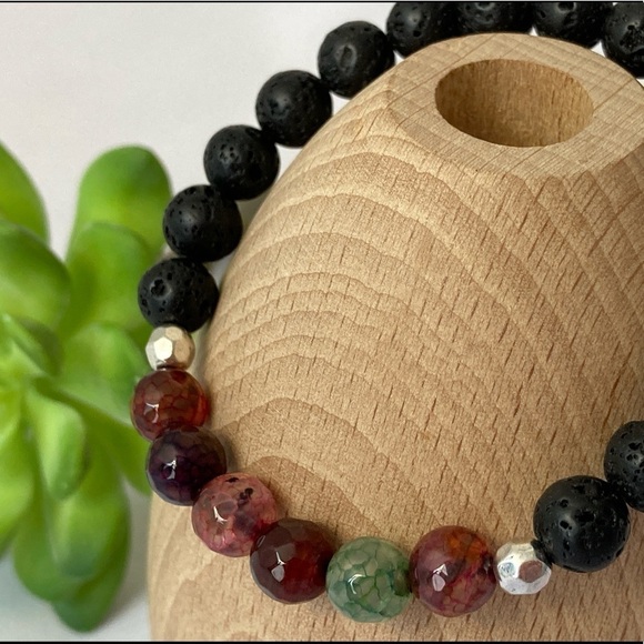 Agate Gemstone and Lava Stone Stretch Beaded Bracelet - Picture 3 of 10